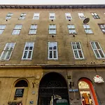 Synagogue Loft 3Br Free Parking