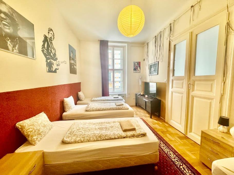 Synagogue Loft 3br Free Parking Apartment *